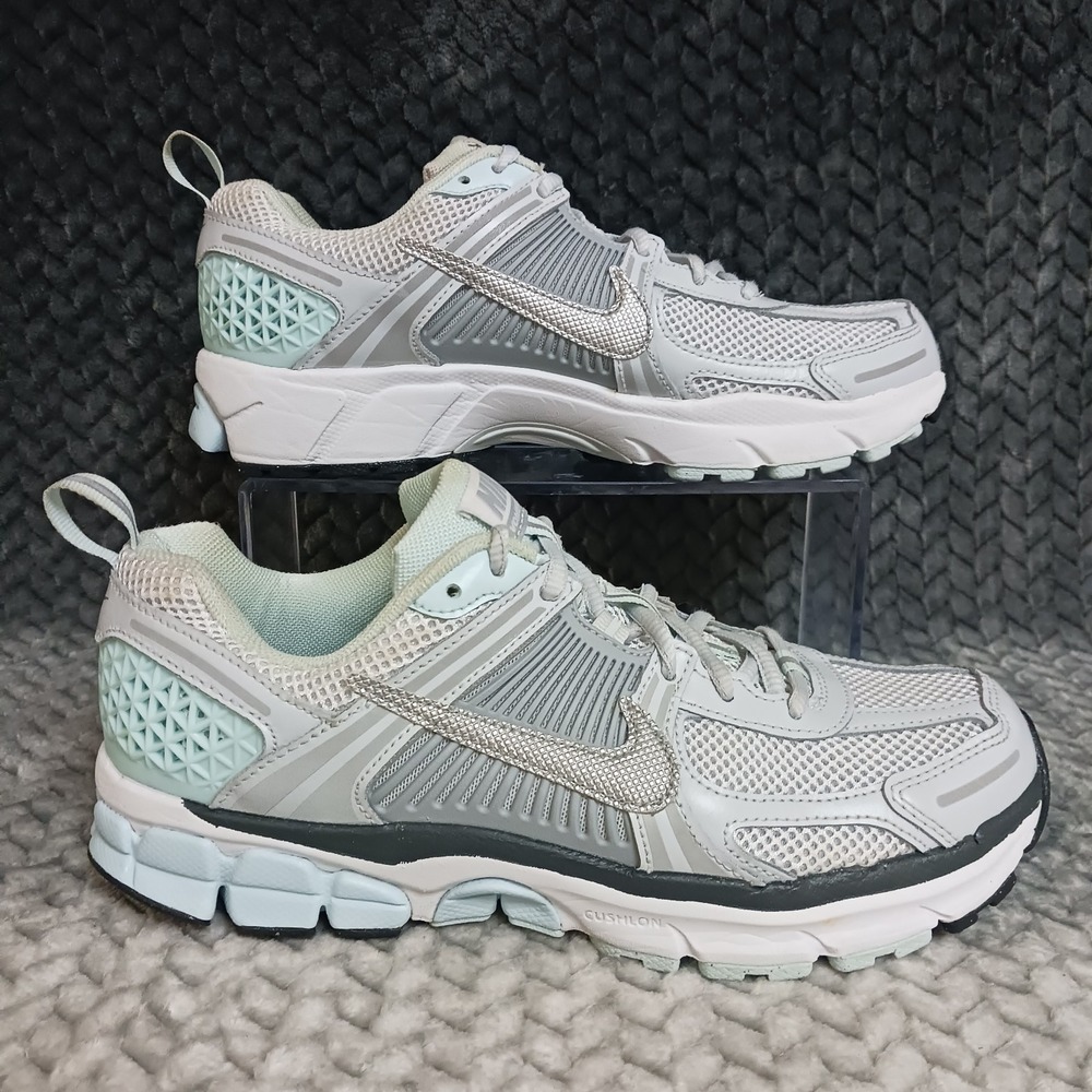 Nike Vomero 5 GS Youth Casual Shoes Metallic Silver Glacier Blue Size 6.5Y